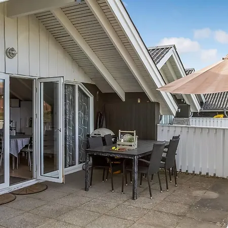Rohan - 2-2km From The Sea By Interhome *